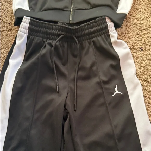 Jordan Women's Black and White Track Jacket and Pants complete set - Picture 4 of 6